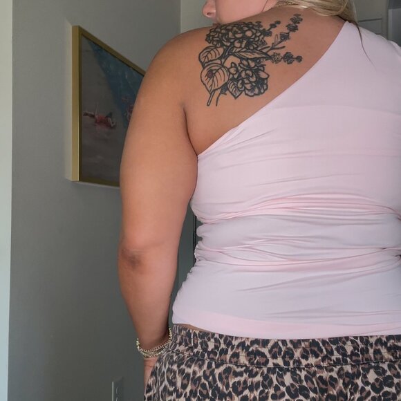 KLASSY NETWORK ONE SHOULDER RUCHED TOP- UNWORN - Picture 7 of 8